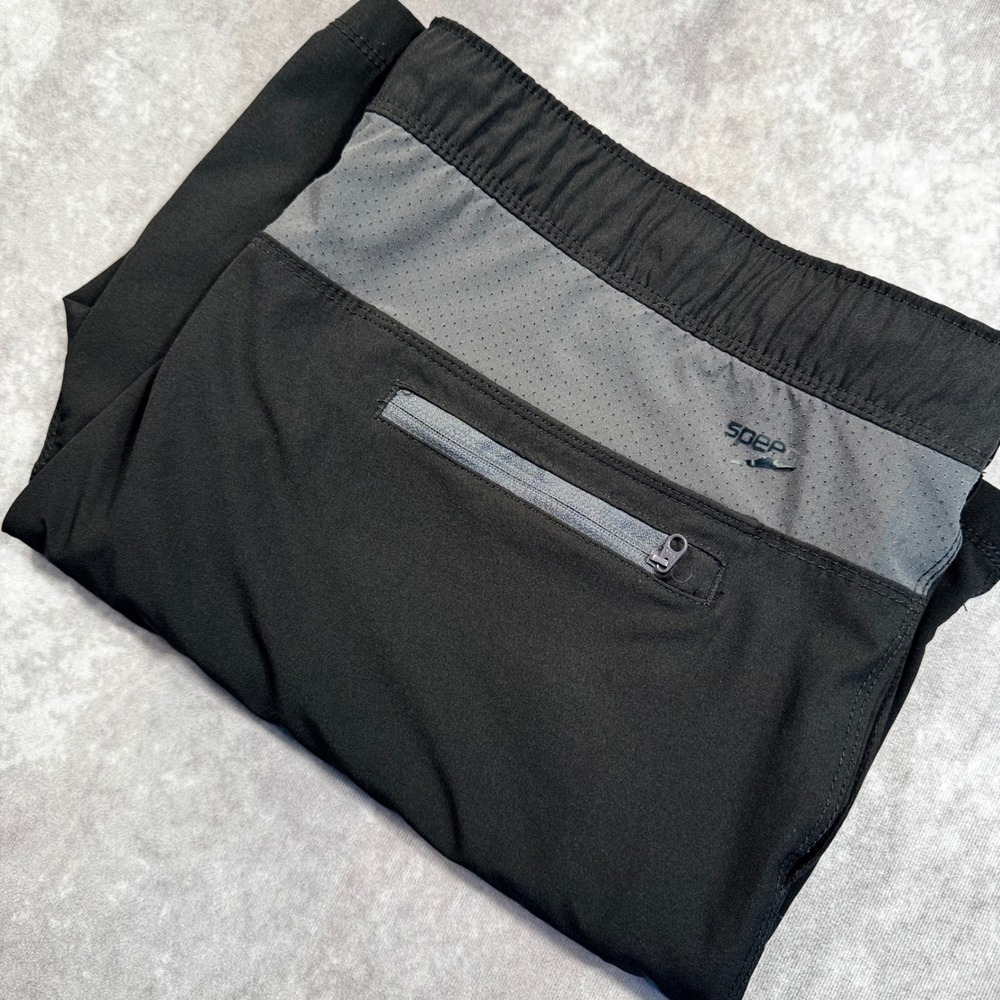 Speedo Mens Black Gray Active Athletic Shorts XXL 7778211 Zipper Pocket